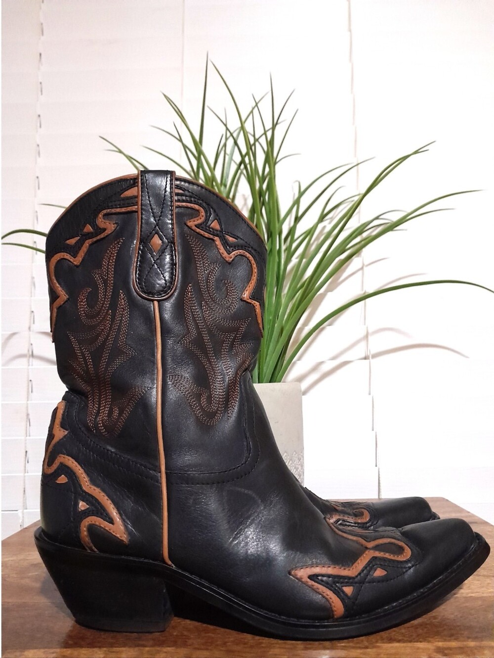 Leather Coldwater Creek Black Brown  Western Cowboy Boots Women's 7.5 Boho